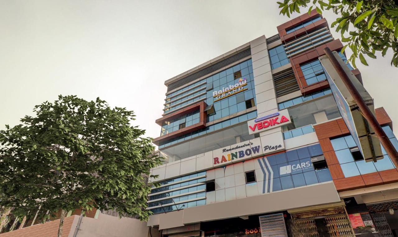 Treebo Rainbow Grand Hotel Visakhapatnam Exterior photo